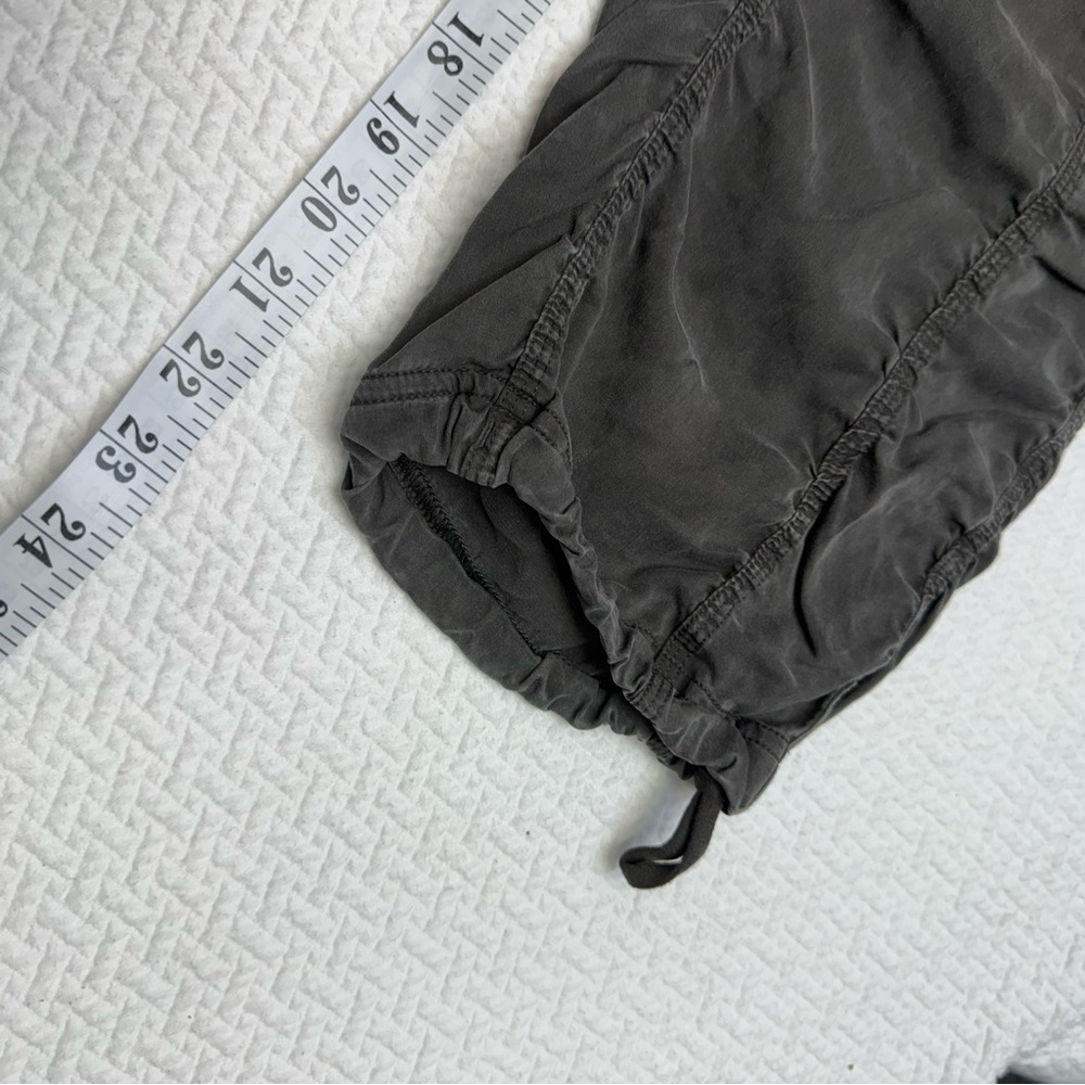 Lululemon Women's Olive Green Jogger Pants Size 6 - Picture 4 of 5